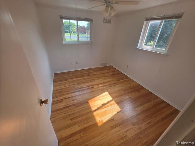 17312 Midway Avenue, Allen Park, MI 48101