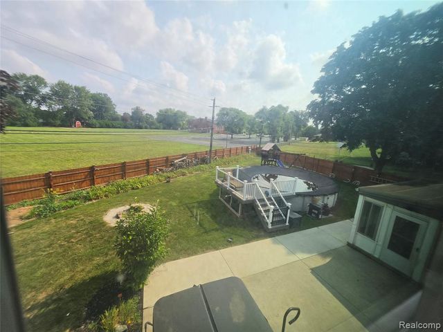 17312 Midway Avenue, Allen Park, MI 48101