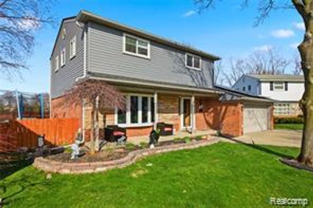 17312 Midway Avenue, Allen Park, MI 48101