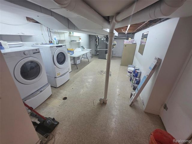 17312 Midway Avenue, Allen Park, MI 48101
