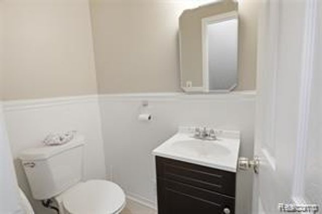 17312 Midway Avenue, Allen Park, MI 48101