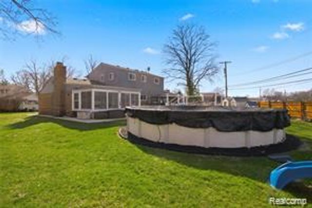 17312 Midway Avenue, Allen Park, MI 48101