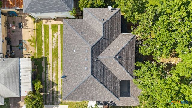 1009 E Leon Street, Gatesville, TX 76528