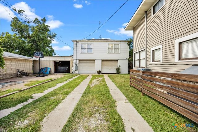 1009 E Leon Street, Gatesville, TX 76528