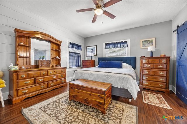 1009 E Leon Street, Gatesville, TX 76528