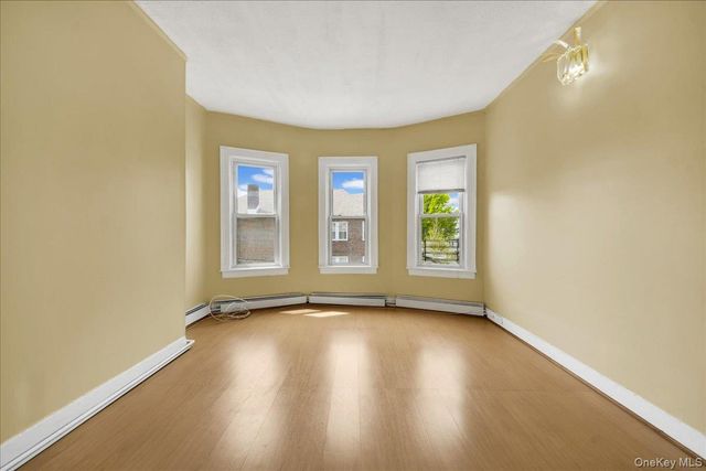 681 E 243rd Street, Bronx, NY 10470