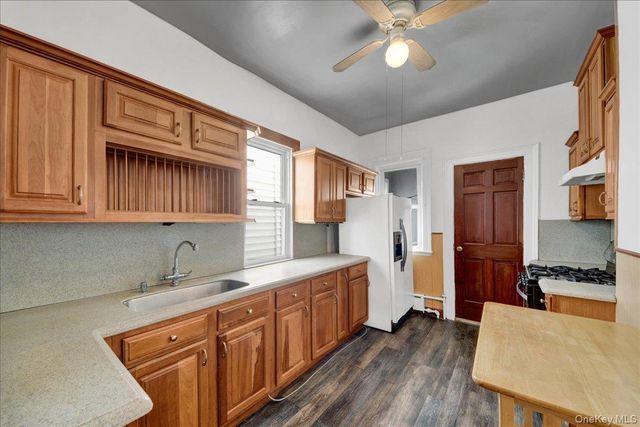 681 E 243rd Street, Bronx, NY 10470