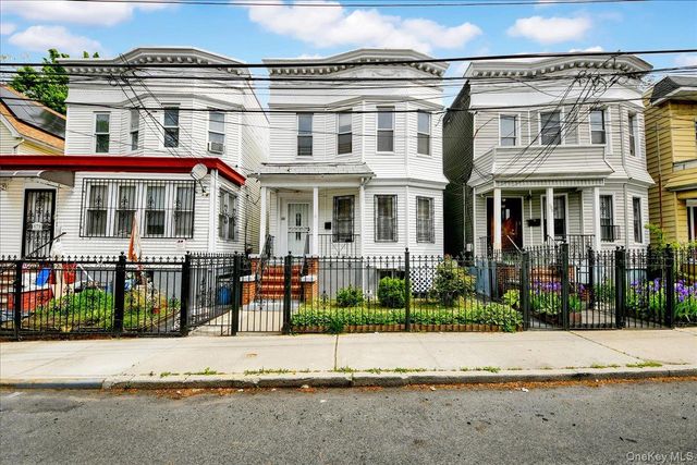 681 E 243rd Street, Bronx, NY 10470