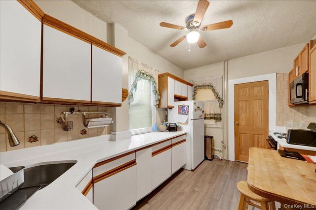 681 E 243rd Street, Bronx, NY 10470