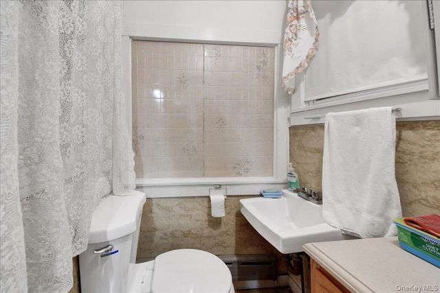 681 E 243rd Street, Bronx, NY 10470