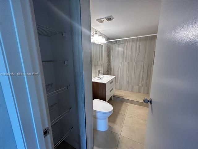 6324 La Costa Drive B, Boca Raton, FL 33433