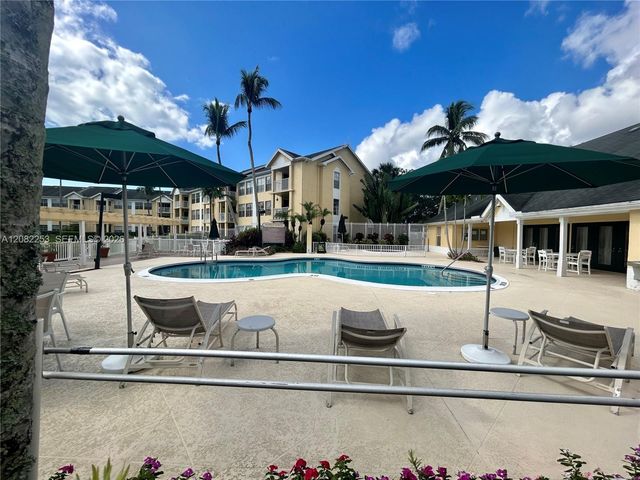 6324 La Costa Drive B, Boca Raton, FL 33433