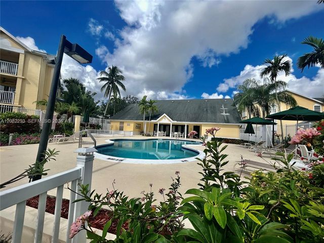 6324 La Costa Drive B, Boca Raton, FL 33433