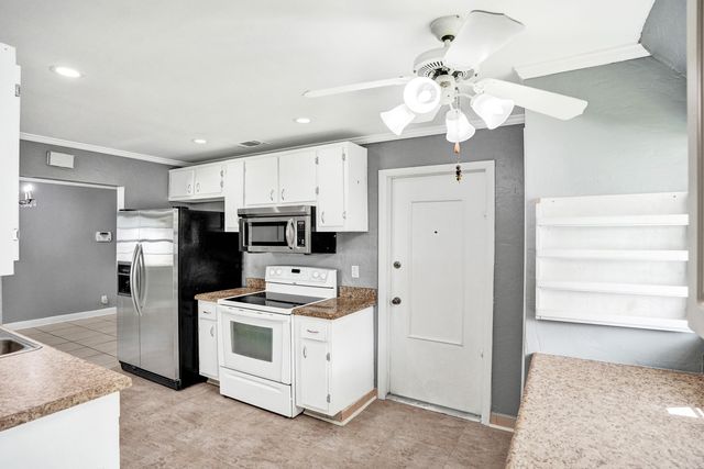 1013 SW 15th Street, Boynton Beach, FL 33426