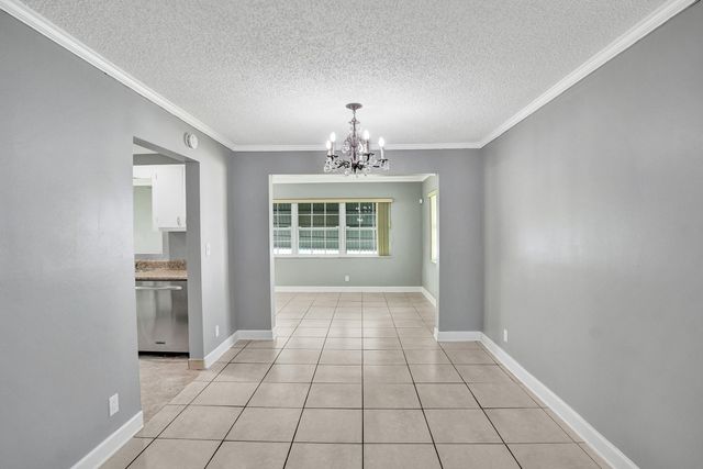 1013 SW 15th Street, Boynton Beach, FL 33426