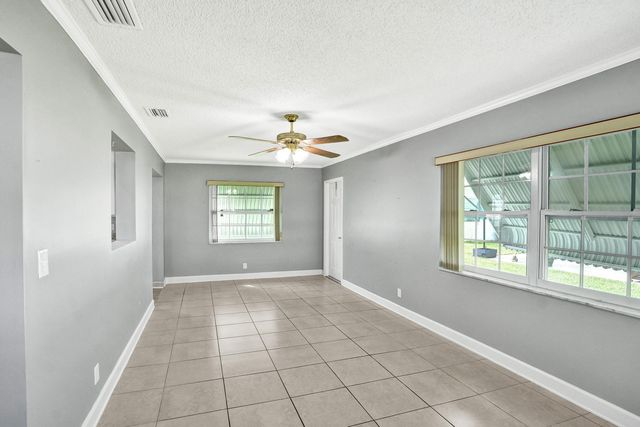 1013 SW 15th Street, Boynton Beach, FL 33426