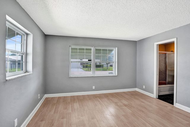 1013 SW 15th Street, Boynton Beach, FL 33426