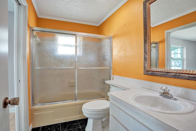 1013 SW 15th Street, Boynton Beach, FL 33426
