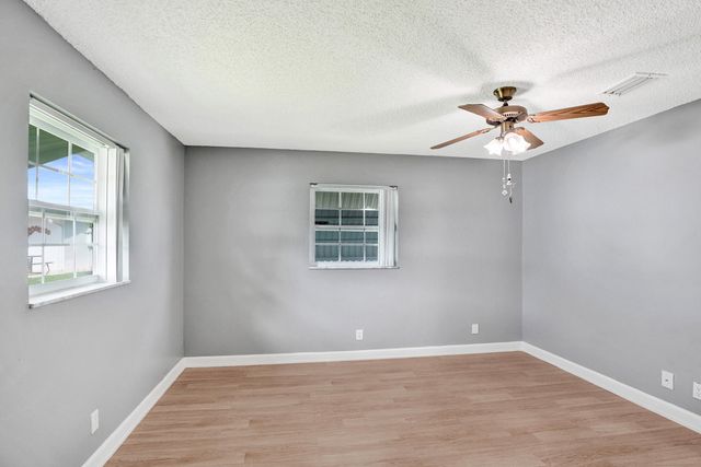 1013 SW 15th Street, Boynton Beach, FL 33426
