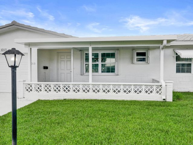 1013 SW 15th Street, Boynton Beach, FL 33426