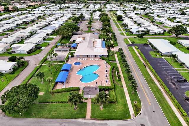 1013 SW 15th Street, Boynton Beach, FL 33426