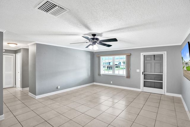 1013 SW 15th Street, Boynton Beach, FL 33426