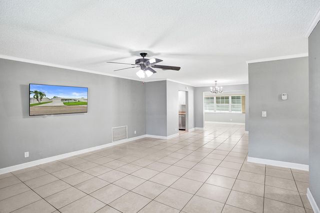 1013 SW 15th Street, Boynton Beach, FL 33426