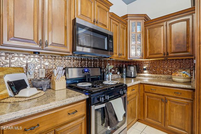 11620 SAINT THOMAS Way, El Paso, TX 79936