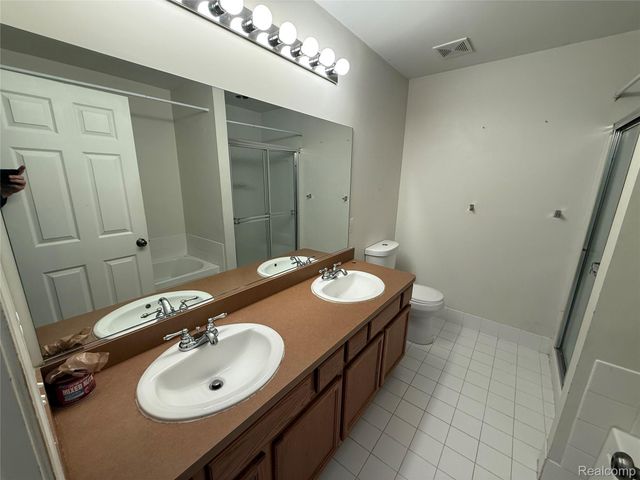 41290 Maplewood Drive, Canton Charter Township, MI 48187