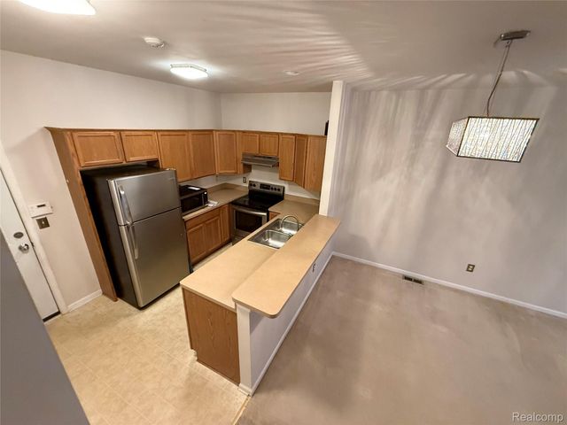 41290 Maplewood Drive, Canton Charter Township, MI 48187