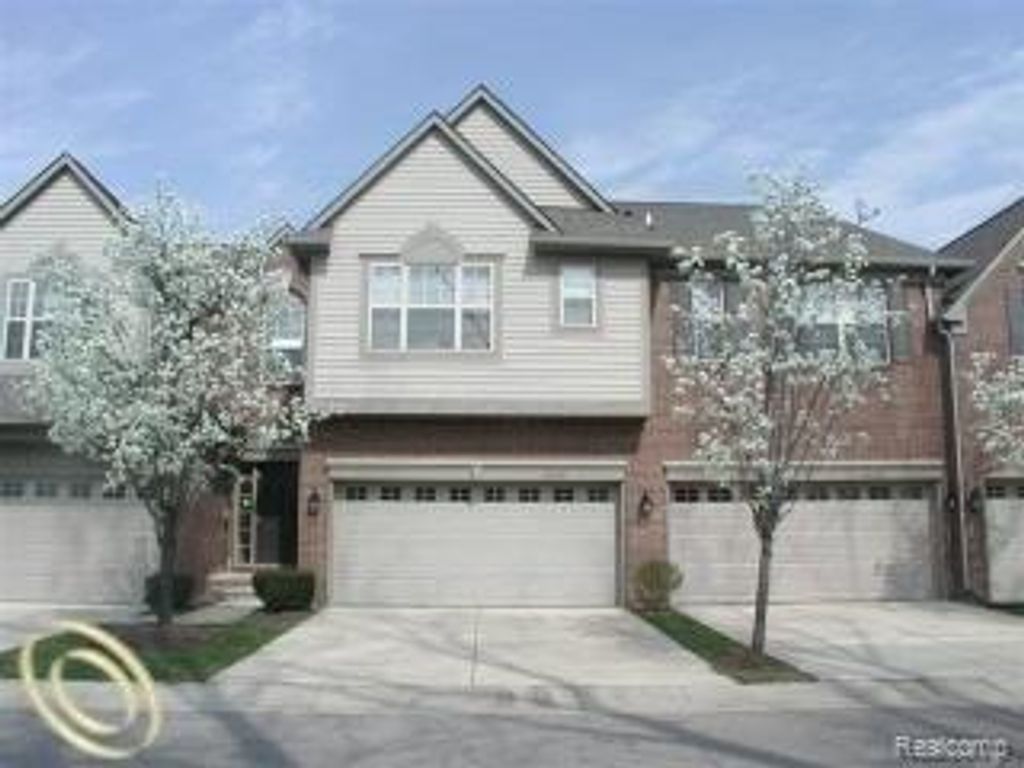 41290 Maplewood Drive, Canton Charter Township, MI 48187