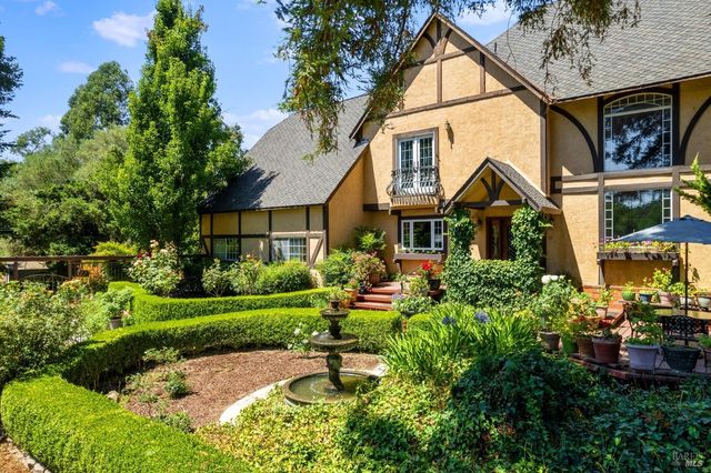 4038 E 3rd Ave, Napa, CA 94558