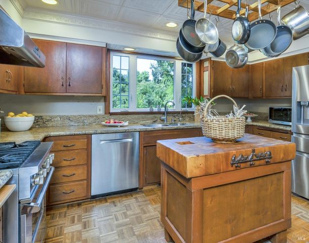 4038 E 3rd Ave, Napa, CA 94558