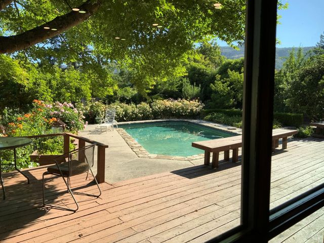 4038 E 3rd Ave, Napa, CA 94558