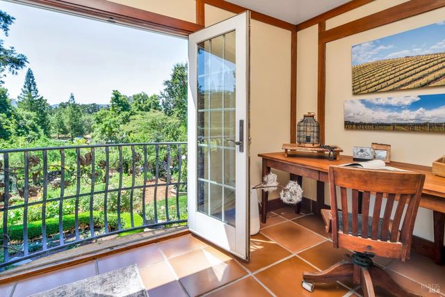 4038 E 3rd Ave, Napa, CA 94558