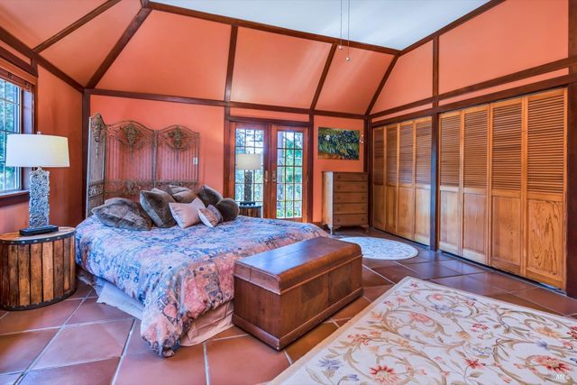 4038 E 3rd Ave, Napa, CA 94558