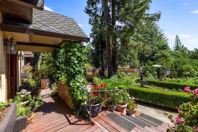 4038 E 3rd Ave, Napa, CA 94558