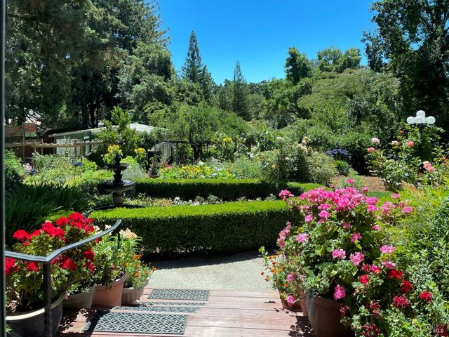 4038 E 3rd Ave, Napa, CA 94558