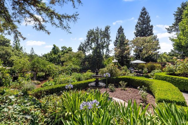 4038 E 3rd Ave, Napa, CA 94558