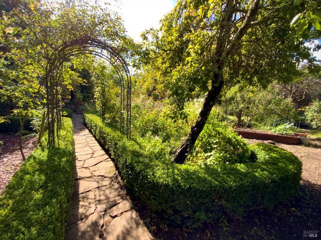 4038 E 3rd Ave, Napa, CA 94558