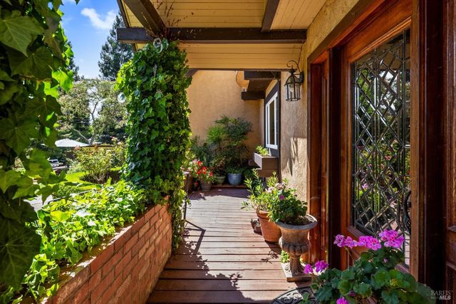 4038 E 3rd Ave, Napa, CA 94558