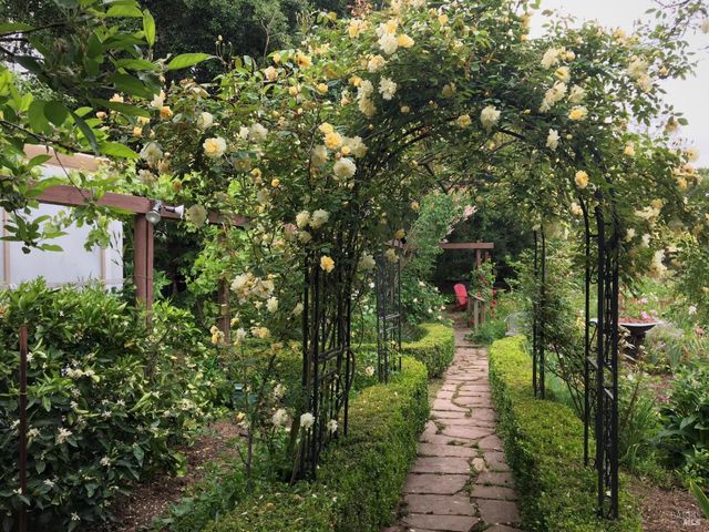 4038 E 3rd Ave, Napa, CA 94558