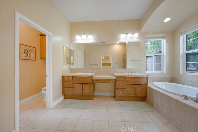 2555 Laurie Way, Arroyo Grande, CA 93420
