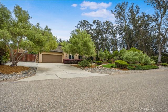 2555 Laurie Way, Arroyo Grande, CA 93420