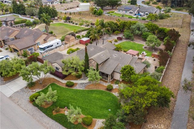 2555 Laurie Way, Arroyo Grande, CA 93420