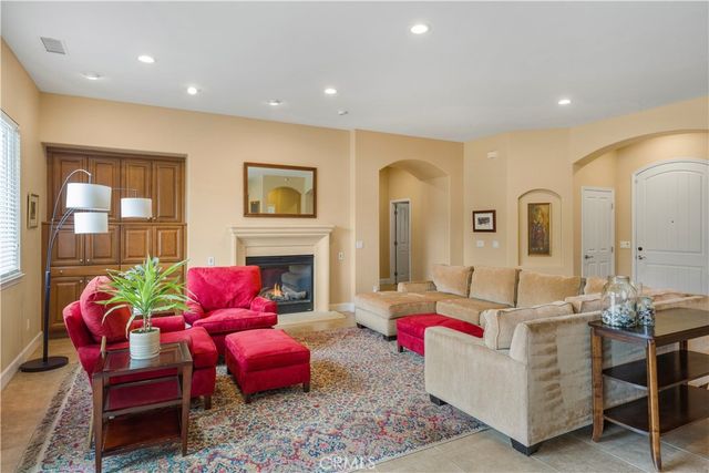 2555 Laurie Way, Arroyo Grande, CA 93420