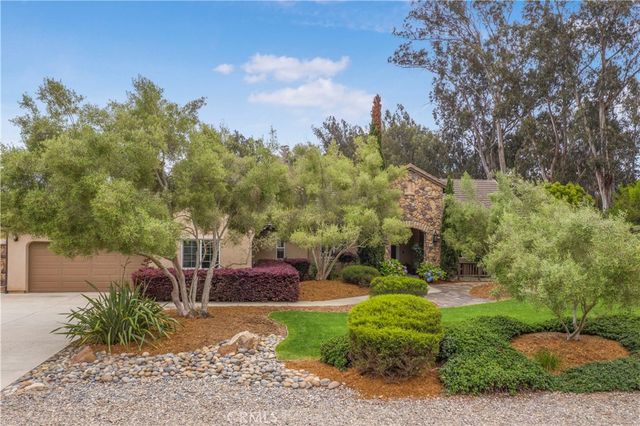 2555 Laurie Way, Arroyo Grande, CA 93420