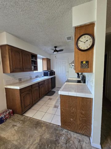 18215 Center ST, Jonestown, TX 78645