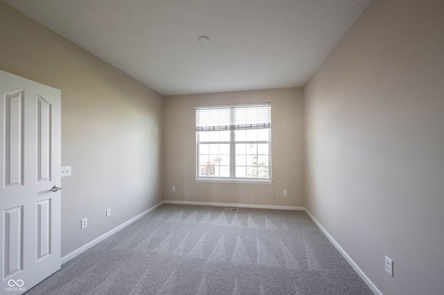 13086 Avon Cross Way, Fishers, IN 46037