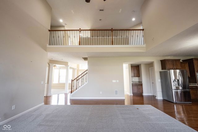 13086 Avon Cross Way, Fishers, IN 46037